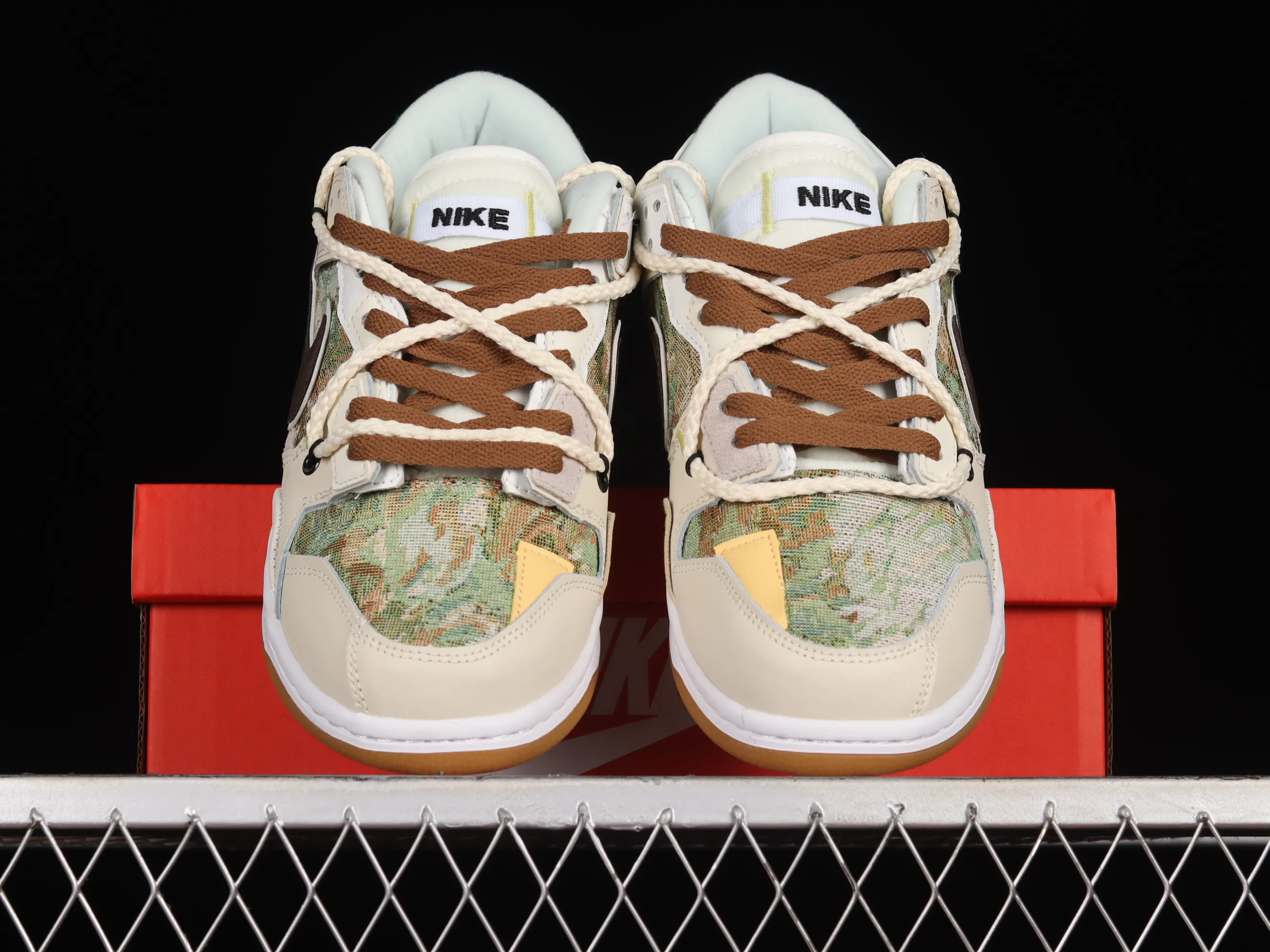 All categories Nk SB Dunk series Nk SB Dunk Low low-top skate shoes Nk Dunk Scrap stitching low-top skate shoes BD0500-100